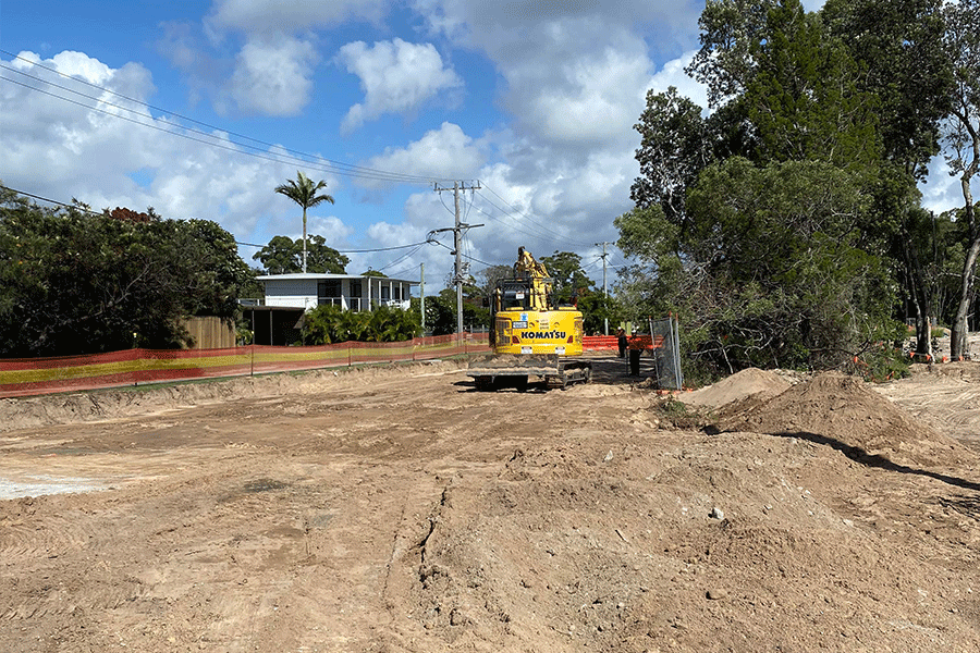 10/01/22 : Excavation of existing road base Elizabeth St